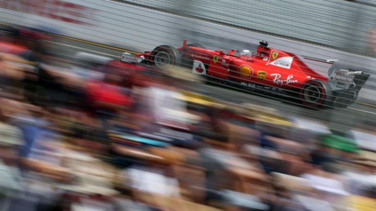 Asapi Dua Pembalap Mercedes, Vettel Menangi GP Australia