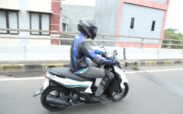 Jangan Hanya Demi Gaya, Penyalahgunaan Spion Aksesori Bisa Bikin Celaka
