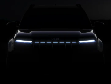 Evolusi Ikonik Gril Tujuh Slot Jeep dari CJ-2A hingga Avenger Terbaru