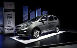 Sebelum Beli Low-MPV Terlaris, Lihat Wuling Cortez CT Type S