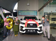 Sales Wajib Lihat, Cerita Unik Tukang Bakso di Medan Beli Mobil Barunya