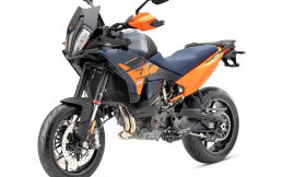 KTM 890 SMT Bisa Jadi Andalan harian dan Petualang Tangguh