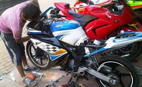 Ini Dia Penyebab Utama Bodi Motor Bergetar dan Mengeluarkan Bunyi
