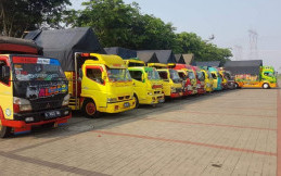 Waduh, Pecinta Truk Geruduk Booth Mitsubishi di GIIAS 2019, Rupanya Karena Ini