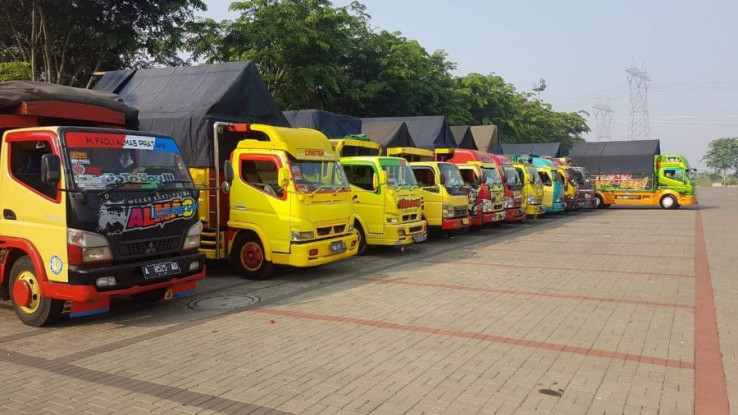 Waduh, Pecinta Truk Geruduk Booth Mitsubishi di GIIAS 2019, Rupanya Karena Ini