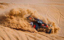 Dakar 2022 Etape 8: Mattias Ekstrom Menang Perdana, Loeb Terus Bertempur Lawan Al-Attiyah