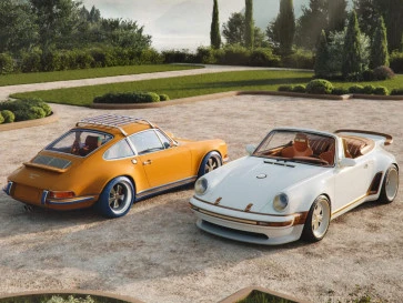 Singer Sulap Porsche 911 Memadukan Karya Seni Louis Vuitton