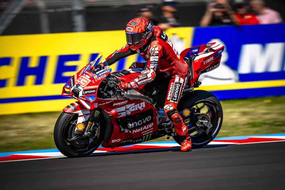 Gas Pol Sejak Start, Marc Marquez Sabet Kemenangan Mutlak di Sprint Race MotoGP Hongaria 2026!