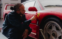 Ferrari F40 Lewis Hamilton Sempat Nganggur 30 Tahun, Ternyata Bukan Mobil Biasa