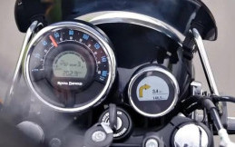 Royal Enfield Tripper, GPS yang Tidak Bikin Ribet Pengendara