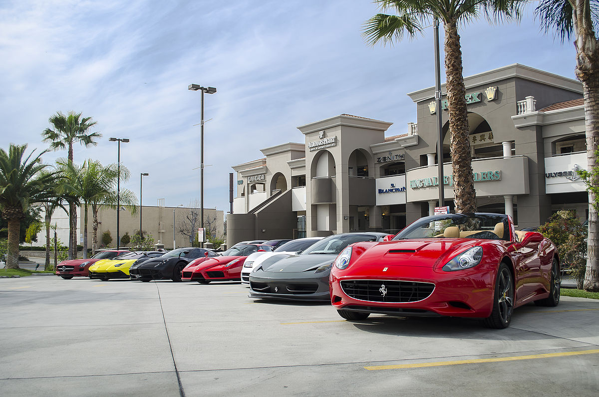 Produksi Mobil Listrik, Ferrari Rekrut Mantan Kepala Desain Apple