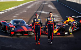 Max Verstappen Terancam Ditilang, Ngebut Pakai Aston Martin Valkyrie