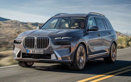 BMW X7 2023 Resmi Meluncur, Andalkan Mesin Baru