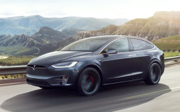 Tesla Model X jadi Koleksi Mobil Mewah Terbaru Ahmad Sahroni