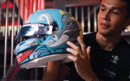 Hasil Lelang Helm Alex Albon Tembus Rp1 Miliar Lebih