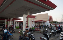 SPBU Beroperasi 24 Jam, Warga Palu Tak Perlu Antri BBM Lagi