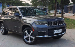 Tidak Perlu Inden Jeep Grand Cherokee Siap Dipesan