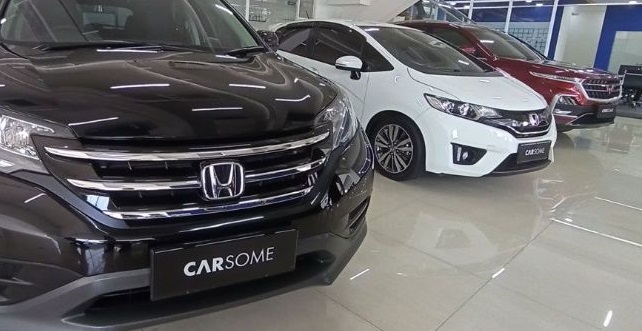 Platform Jual Beli Mobil Bekas Buka Experience Center