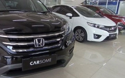 Platform Jual Beli Mobil Bekas Buka Experience Center