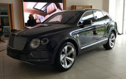 Bentley Bentayga Dengan Mesin Baru Bakal Dipasarkan di Tanah Air