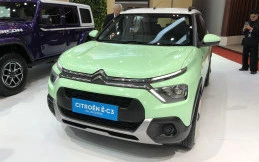 Citroën ë-C3 Lawan Arus, Berani Tampil Retro di Tengah Persaingan EV Modern