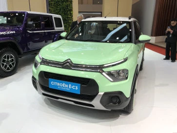 Citroën ë-C3 Lawan Arus, Berani Tampil Retro di Tengah Persaingan EV Modern