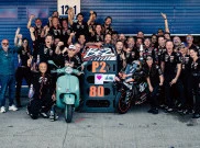 Podium Marco Bezzecchi dan Pesona Vespa GTS 80th