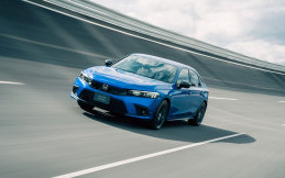 Honda Civic e:HEV dan Civic Type R Raih Penghargaan Performance Car of the Year