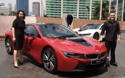 Mengenal Lebih Dalam Kehadiran BMW Seri i8 di Indonesia