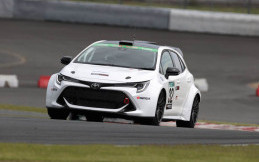 Akio Toyoda Turun Balapan Pakai Toyota Corolla Sport