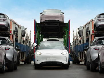 Distribusi 1.000 Unit Geely EX2 Rakitan Lokal Dikirim ke 40 Diler di Indonesia