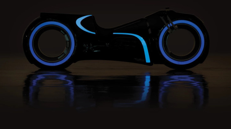 Hanya Ada 10 di Dunia, Motor Listrik Tanpa Roda Tengah Bergaya Tron Siap Dilelang