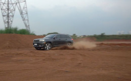 Test Drive Jeep Grand Cherokee SWB (WL74) 2023 - Performa SUV Nyaman Asal Negeri Paman Sam