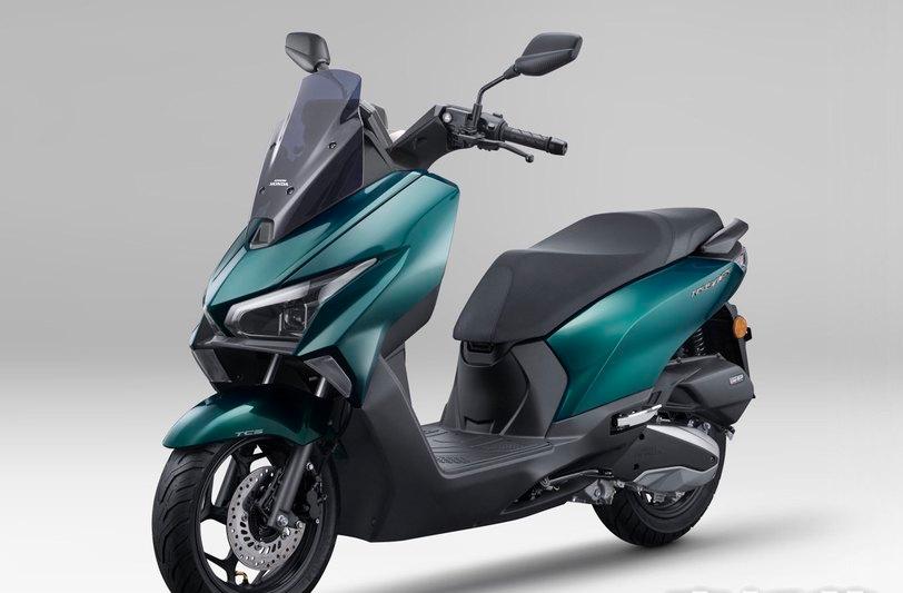 Honda NS150ES 2026, Skuter untuk Touring dengan DNA Sport
