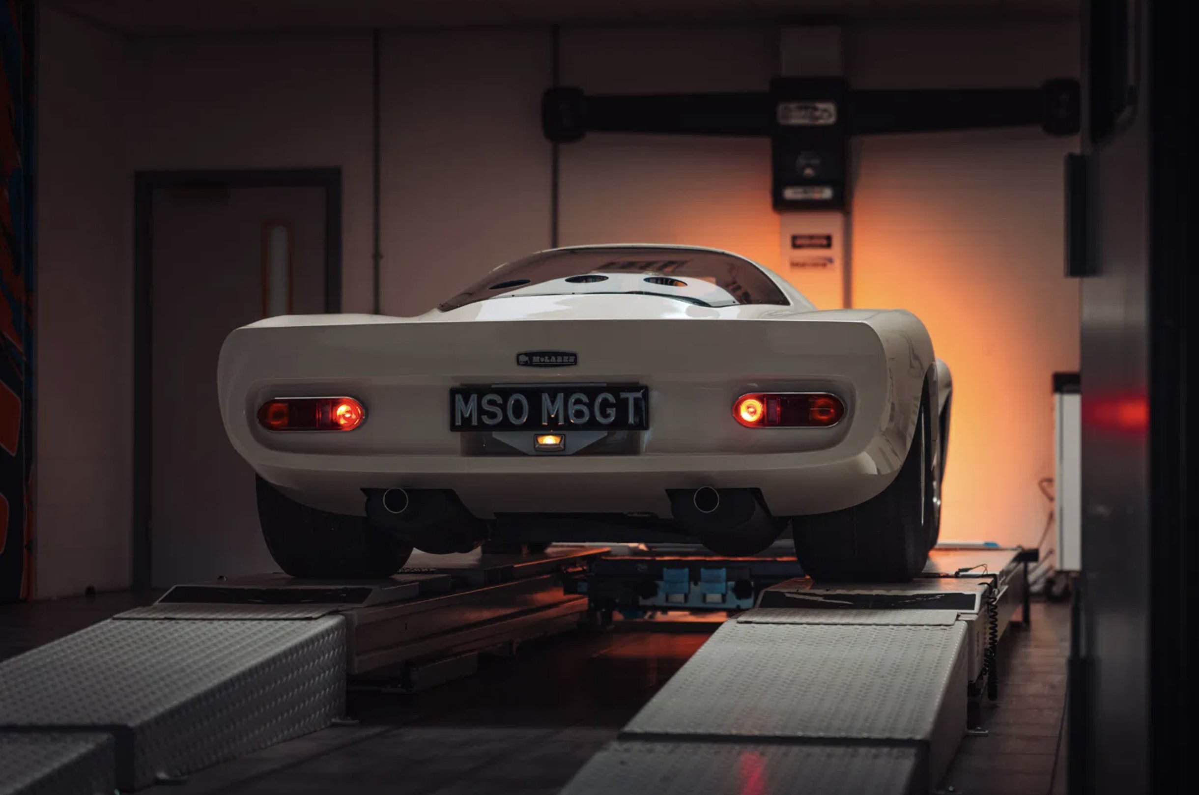 McLaren M6GT