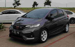 Review Mobil Bekas: Performa dan Bodi Kompak Honda Jazz RS 2019 