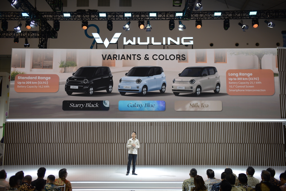 Pilihan warna Aira EV