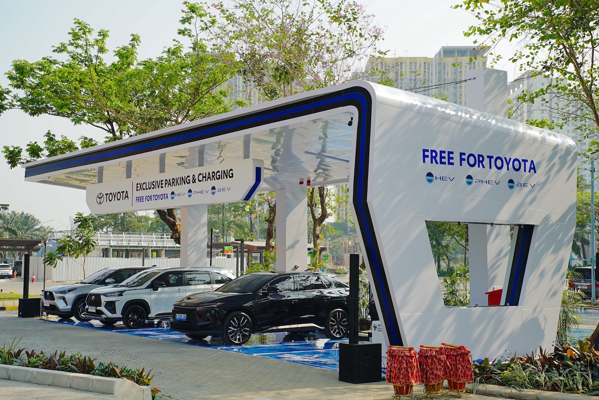 Toyota Hadirkan Exclusive Parking dan Charging Spot di Summarecon Mall Bekasi
