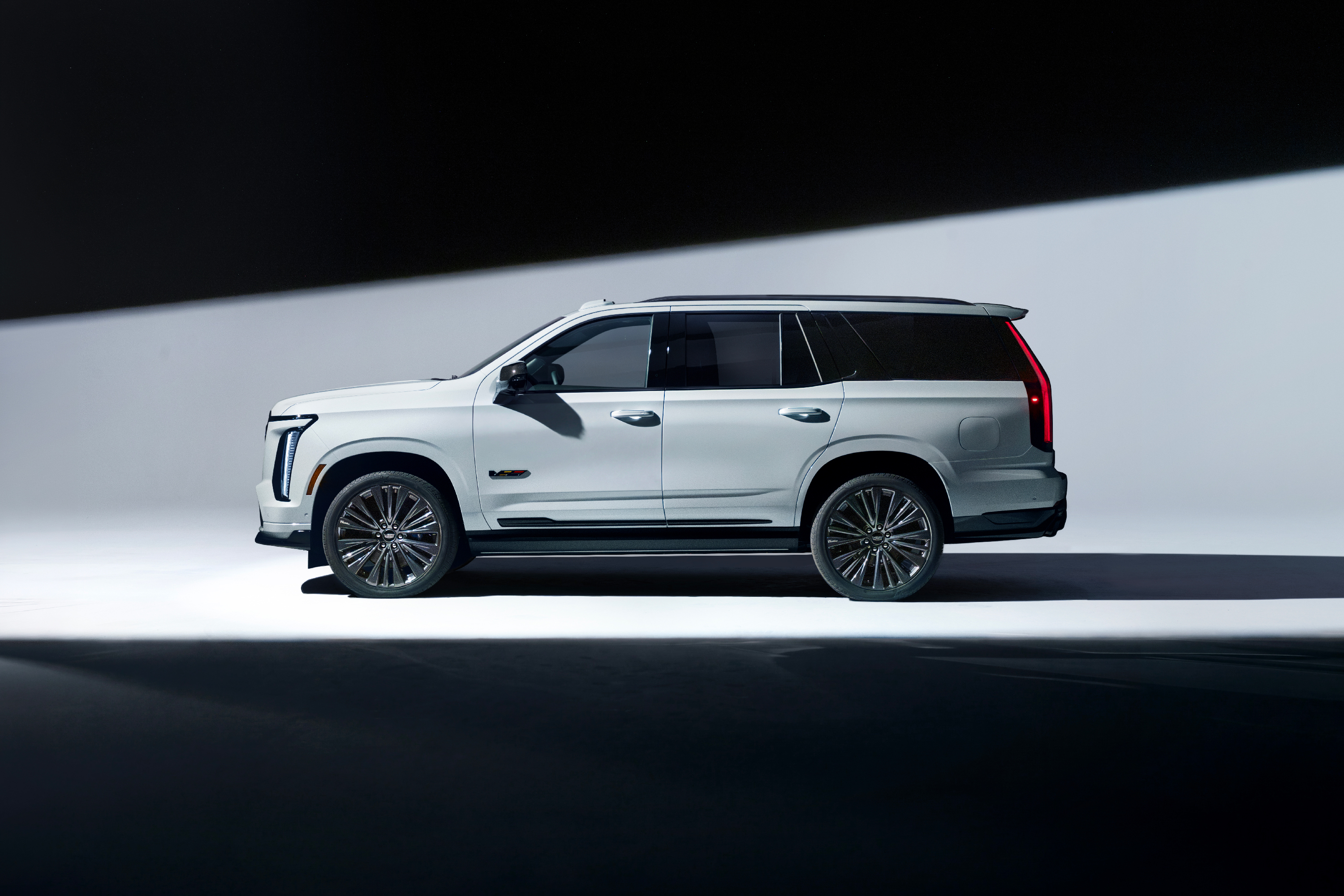Cadillac Escalade-V 125th Anniversary Collector Series Vibrant White Tricoat