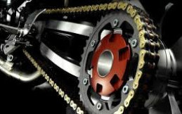 Jangan Lumasi Rantai Motor dengan Oli Bekas
