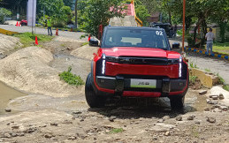 Intip Perbedaan Chery J6 dan J6T, Performa Meningkat Teknologi Lebih Modern