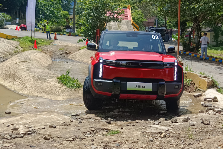 Intip Perbedaan Chery J6 dan J6T, Performa Meningkat Teknologi Lebih Modern