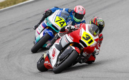 Tampil Perdana di CEV Moto2, Pembalap AHRT Tembus 10 Besar