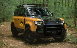 Edisi Terbatas Land Rover Defender Trophy Edition Dibanderol Rp1,3 Miliaran