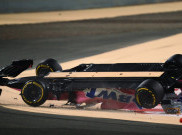 Ini Penyebab Mobil Lance Stroll Telentang