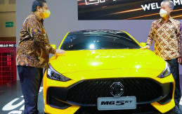 Kurangi CO2 Hingga 1,4 Juta Ton, Target Produksi 600 Ribu Mobil dan Bus Listrik