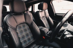 Cobalt Tartan Interior Package, Sulap Porsche Macan Jadi Vintage