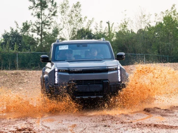 Tes J6T CSH di Markas Chery China, Diajak Power Slide di Jalur Off-Road!