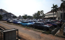 Sedih, Mobil Tua Bakal Dilarang Beroperasi