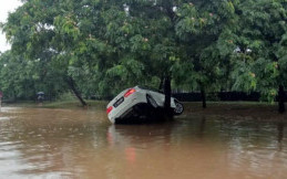 Tangani dengan Tepat Mobil Korban Banjir Pakai Cara Ini